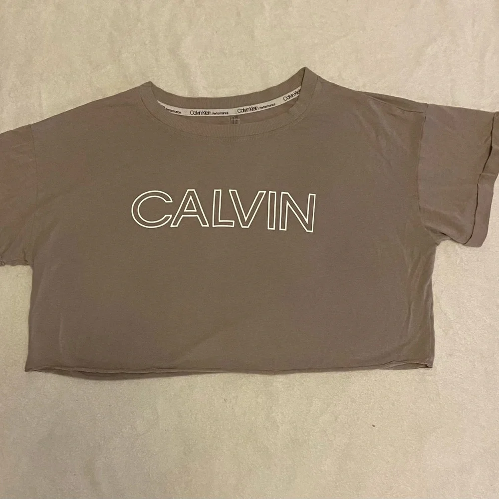 Calvin Klein Cropped Shirt Size Large EUC - Picture 1 of 6